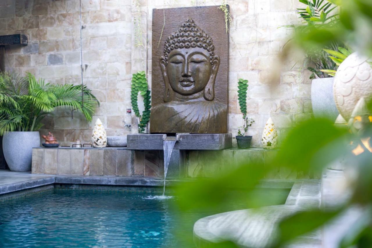 Pura Villa Sanur Esterno foto
